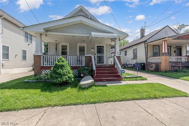 3201 W 54th St, Cleveland, OH 44102