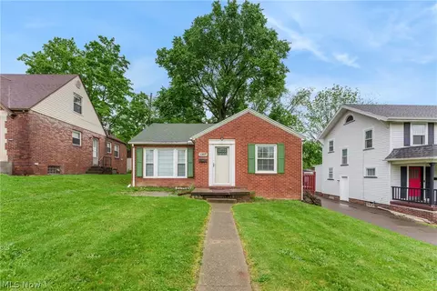 1307 23rd St NE, Canton, OH 44714