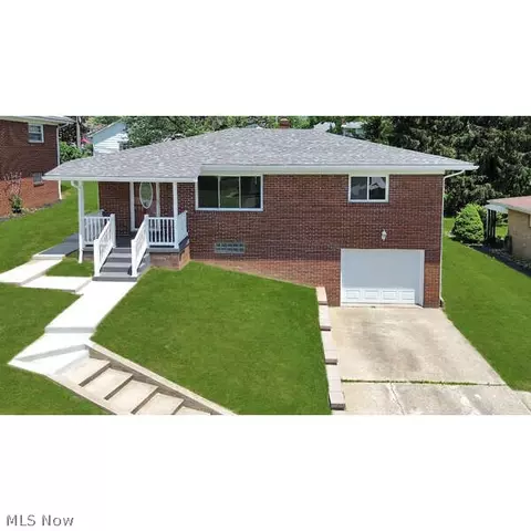 156 Pembroke Rd, Steubenville, OH 43953