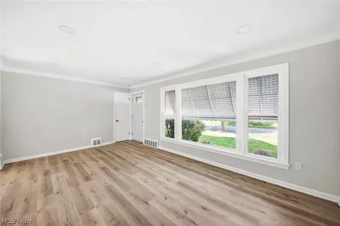 Living - 420 E 271st St, Euclid, OH 44132 photo 1 of 4
