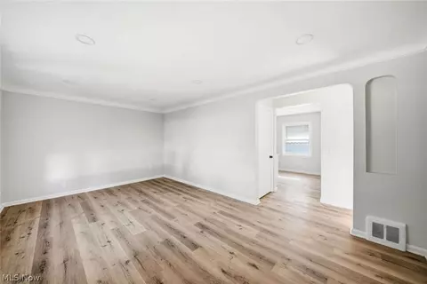 Living - 420 E 271st St, Euclid, OH 44132 photo 2 of 4