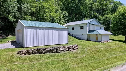 12413 Lick Run Rd, Newcomerstown, OH 43832