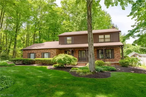 5233 Limerick Ave NW, North Canton, OH 44720