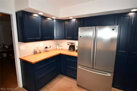 Kitchen - 1829 Meadows Rd, Madison, OH 44057 photo 3 of 3