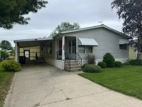 711 Brookside Dr, Wellington, OH 44090