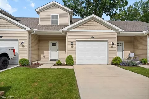666 Treadway Blvd, Sheffield Lake, OH 44054