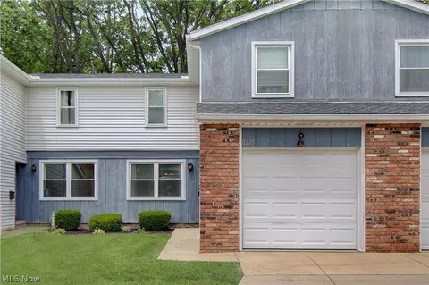 8225 Lancaster Dr, Mentor, OH 44060