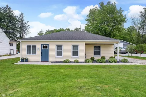 39 Prospect St, Seville, OH 44273