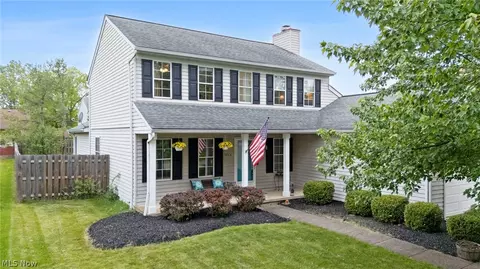 9764 Wainwright Ter, Olmsted Falls, OH 44138