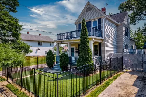 3325 W 98th St, Cleveland, OH 44102