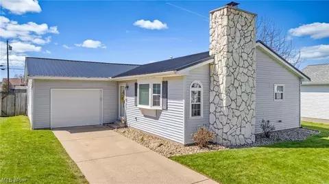 1206 14th St, Vienna, WV 26105