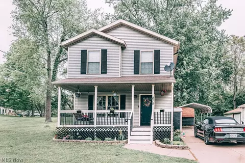 275 Hohman Ave, Akron, OH 44319