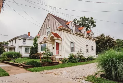 1605 Liberty St, Parkersburg, WV 26101