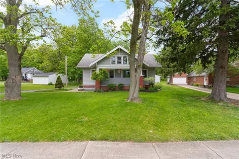 25001 Chardon Rd, Richmond Heights, OH 44143