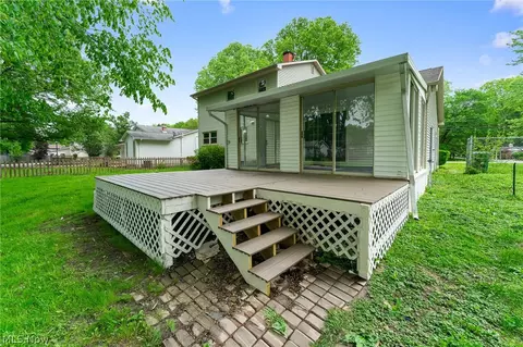 Exterior - 6820 Lockwood Blvd, Boardman, OH 44512 photo 5 of 7