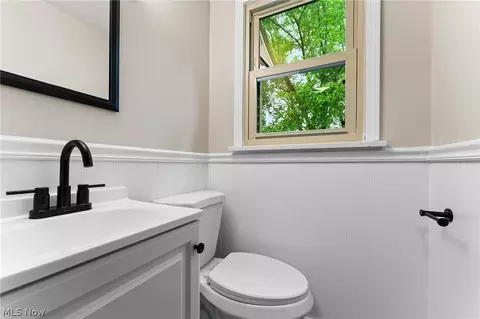 Bath - 6820 Lockwood Blvd, Boardman, OH 44512 photo 1 of 3
