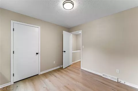 Bedroom - 6820 Lockwood Blvd, Boardman, OH 44512 photo 5 of 5