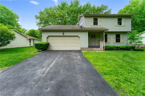 Exterior - 6820 Lockwood Blvd, Boardman, OH 44512 photo 4 of 7