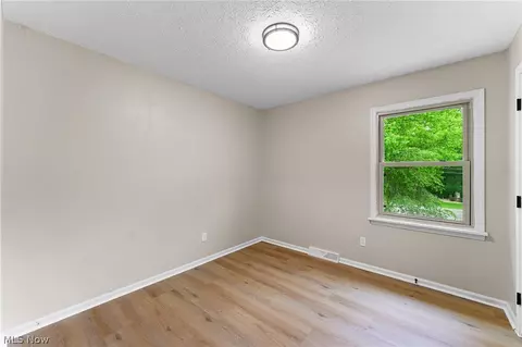 Bedroom - 6820 Lockwood Blvd, Boardman, OH 44512 photo 4 of 5