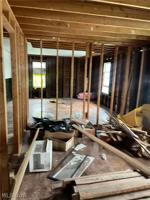 Entry Way - 411 S Myrtle Ave, Willard, OH 44890 photo 2 of 2