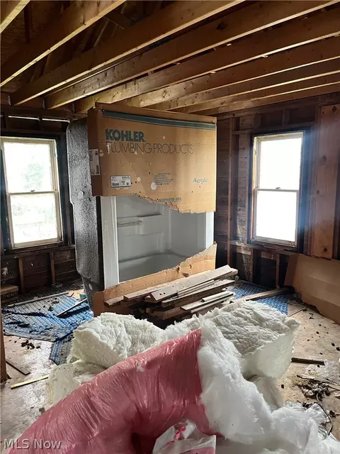 Bath - 411 S Myrtle Ave, Willard, OH 44890 photo 1 of 1