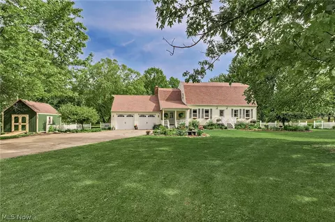 8635 Crow Rd, Litchfield, OH 44253