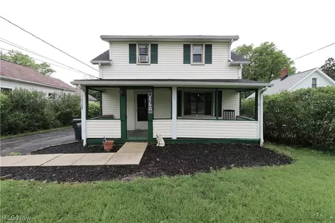 12908 Shadyway Rd, Garfield Heights, OH 44125