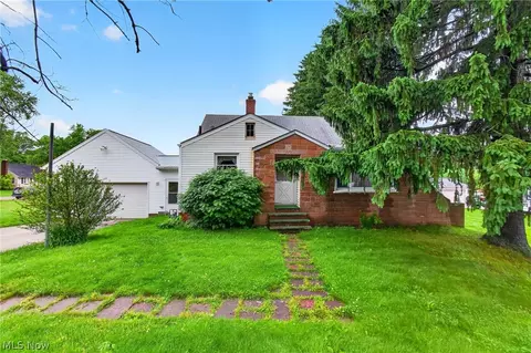 1035 Genoa Ave SW, Massillon, OH 44646