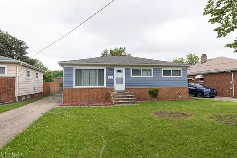 9326 Ackley Rd, Parma Heights, OH 44130