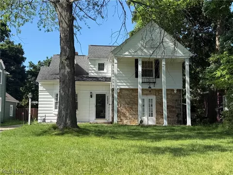 20029 Sussex Rd, Shaker Heights, OH 44122