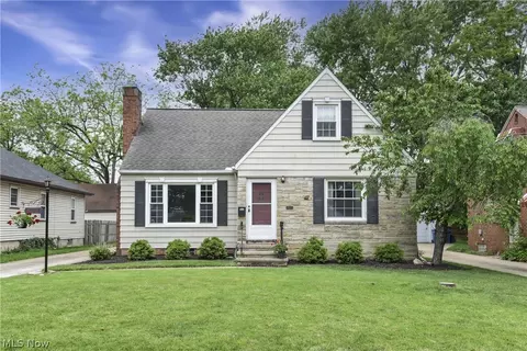 4168 W 224th St, Fairview Park, OH 44126
