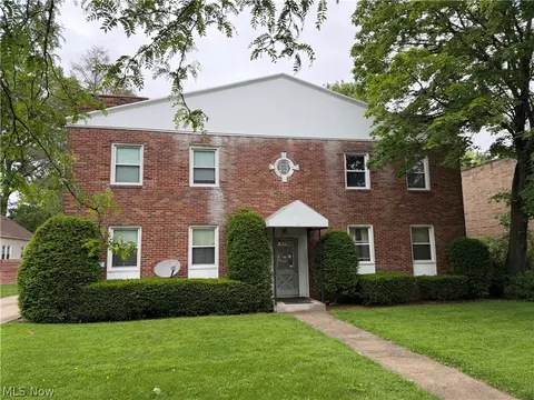 2011 W Market St, Akron, OH 44313
