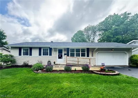 4013 Shelbourne Dr, Youngstown, OH 44511