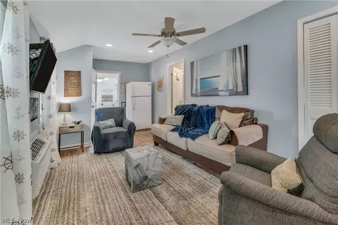 Living - 27233 Lake Point Dr, Beloit, OH 44609 photo 6 of 7