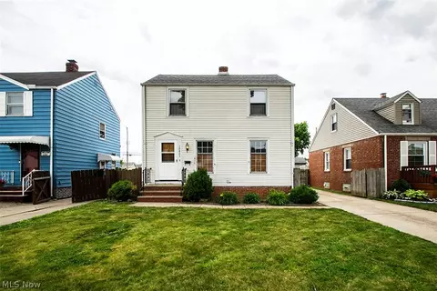 12805 Crossburn Ave, Cleveland, OH 44135