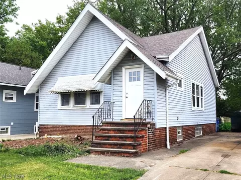 19381 Pasnow Ave, Euclid, OH 44119