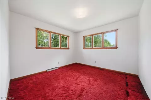 Bedroom - 1471 Debra Dr, Ashtabula, OH 44004 photo 5 of 6