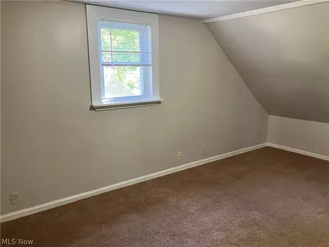 502 Dewey Ave, Elyria, OH 44035 photo 4