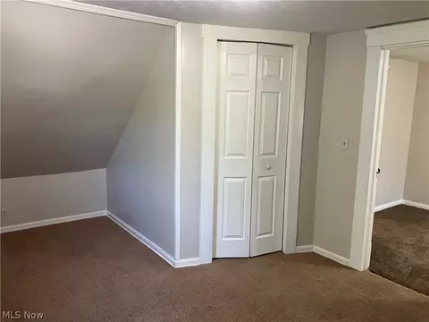 502 Dewey Ave, Elyria, OH 44035 photo 5