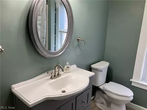 502 Dewey Ave, Elyria, OH 44035 photo 16
