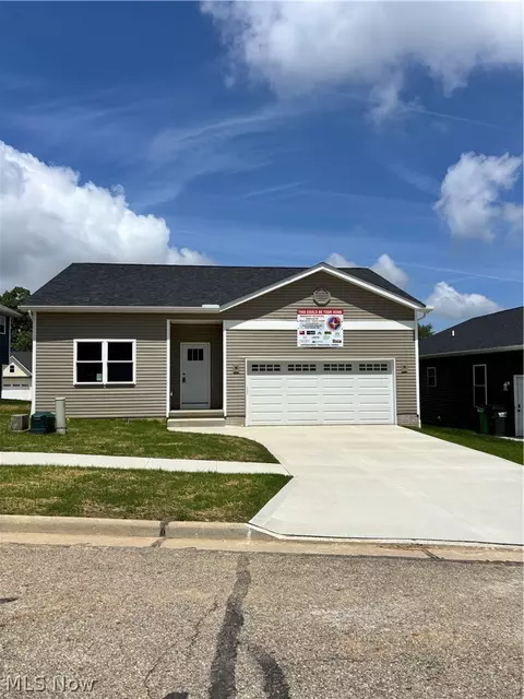 385 Thorn Way, Doylestown, OH 44230