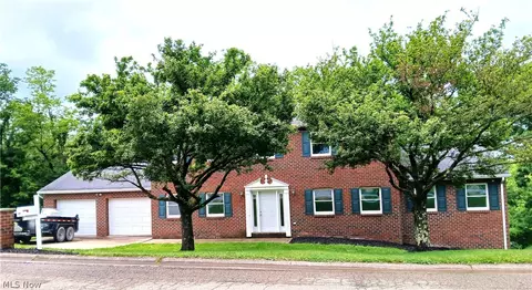 109 Martha Dr, Saint Clairsville, OH 43950
