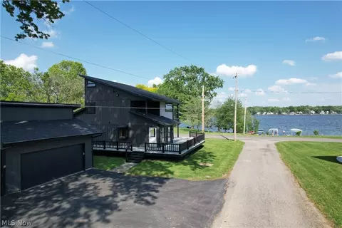 1652 Jersey St, Lake Milton, OH 44429