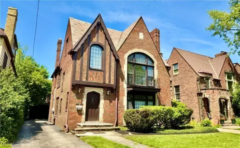 19627 Winslow Rd, Shaker Heights, OH 44122