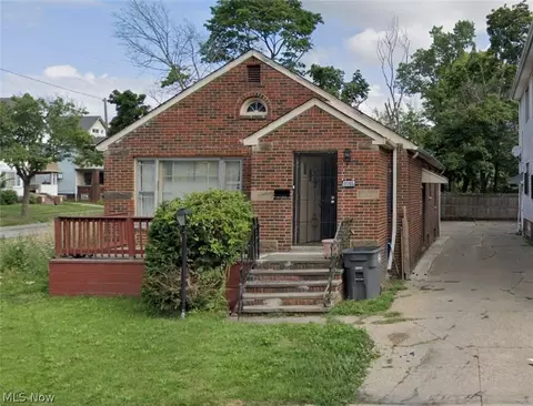 11705 Farringdon, Cleveland, OH 44105