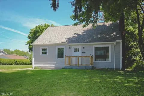 17 N Richview Ave, Youngstown, OH 44509