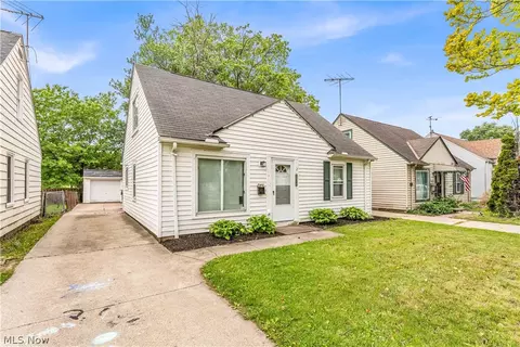 18517 Homeway Rd, Cleveland, OH 44135