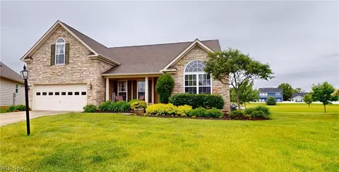 5786 Overlook Way, North Ridgeville, OH 44039