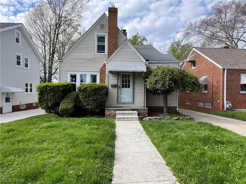 5406 Theota Ave, Parma, OH 44129