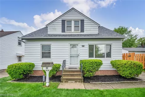 15300 Northwood Ave, Maple Heights, OH 44137